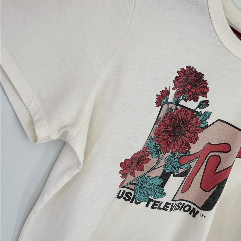 MTV 1990s MTV Logo Tee in Cream with Faded Black Print Size L - Picture 12 of 17